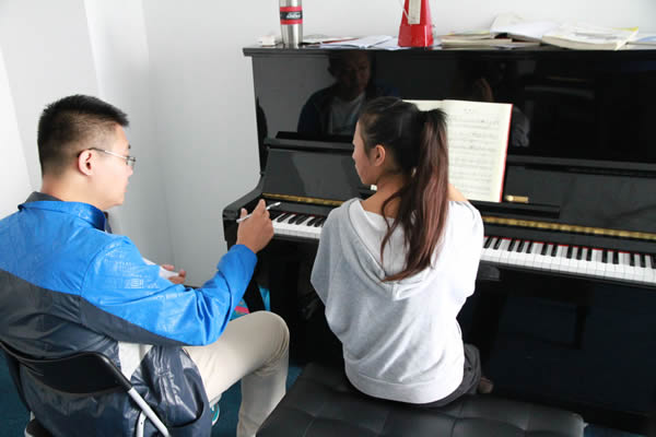 钢琴培训  2012届学生